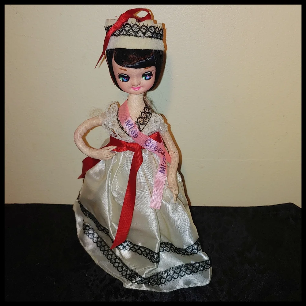 Vintage International Beauties Doll Miss Greece